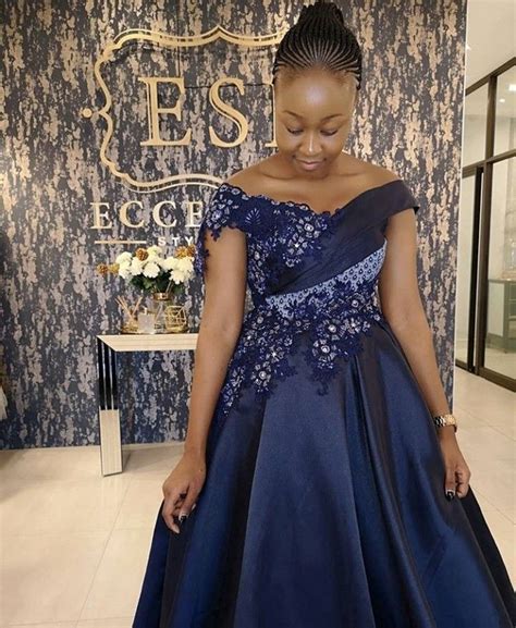 Neighboring south africa with namibia, botswana, and zimbabwe toward the north, mozambique south africa is furthermore a nation with a propelled ambit of nations and has 11 official dialects. Pin by Pusetso Gaoraelwe on Evenings.. | African attire ...