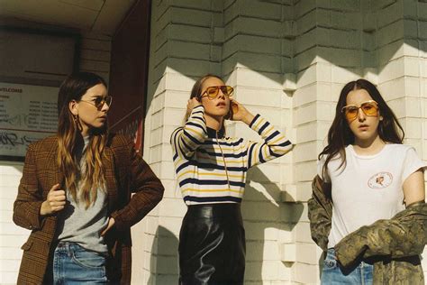 haim estrenan i know alone y anuncian la fecha de su próximo álbum