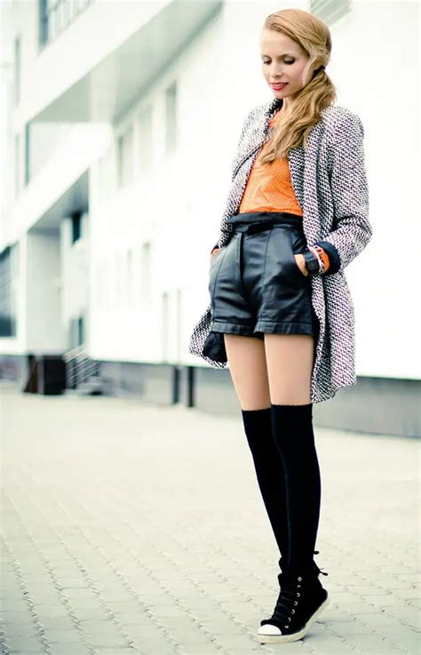 How To Wear Knee High Socks 19 Stylish Outfit Ideas
