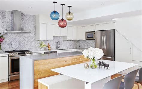 This pendant will shine brightly anywhere in your home, whether it's in your living room or dining room. These 5 Jewel Tone Pendant Lighting Installations Will ...