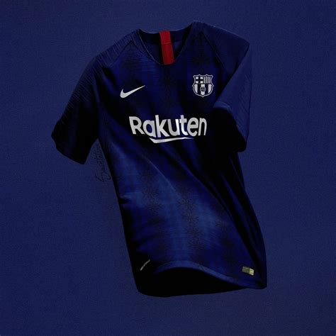 Football kit archive is the state of art archive for the history and evolution of football kits, or if you prefer it, soccer jerseys. Stunning Barcelona, Inter, Manchester City & PSG 2018 ...