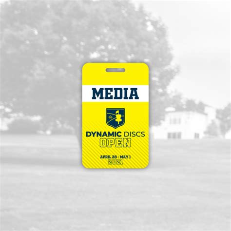 Media Badge Dynamic Discs Open