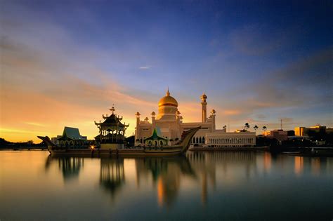 Bandar Seri Begawan Travel Guide and Itinerary - Smile ...