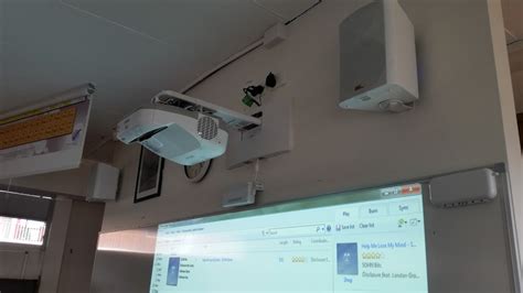 Epson Eb 595wi Interactive Finger Touch Projector A Success For Korowa