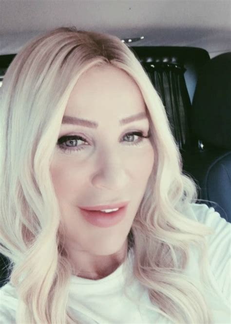 Seda sayan , 30 aralık 1961 'de i̇stanbul 'da doğdu. Seda Sayan Height, Weight, Age, Body Statistics - Healthy Celeb