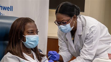 Covid Vaccine Black Women Take The Lead In The Us
