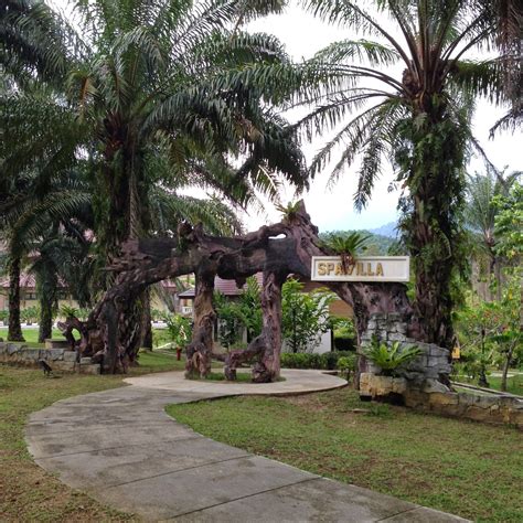 Getting to this location (sungkai) requires a bit of a drive. Just Shea, So Shea~: Felda Residence Hot Springs, Sungkai