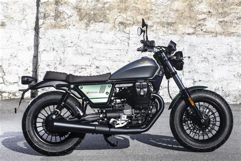 Moto guzzi v roce 2021 slaví 100let nepřetržité výroby motocyklů. Il prezzo della nuova Moto Guzzi V9 2021 - Motociclismo