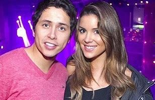 Karol lucero está radiante de amor. Cata Vallejos comparte fotos en una piscina durante sus ...