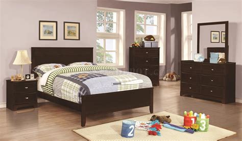 Game tables & game room furniture. 400771 Ashton Kids Bedroom 4Pc Set in Cappuccino by Coaster
