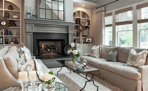 22 Beautiful Living Rooms With Fireplaces