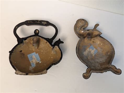 2 vintage sexton cast iron kitchen wall decor plaques usa 1967 kettle and stove ebay