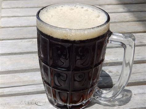 Homemade Root Beer Recipes Guides And Tips Using Extracts