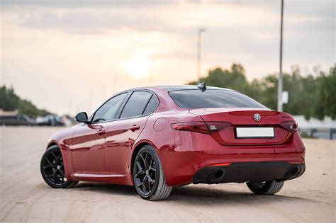 Rent alfa romeo giulia red in dubai