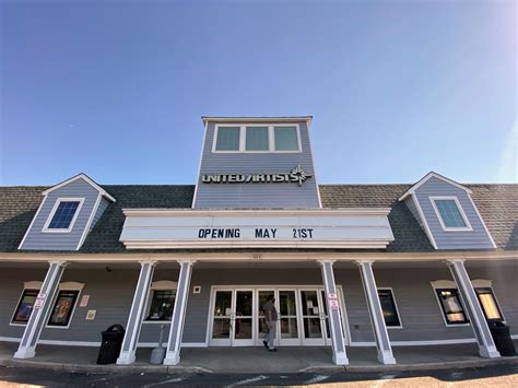 Hampton Bays Movie Theater To Reopen May 21 Southampton Still In Limbo