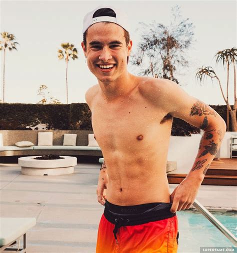 Kian Lawley Reveals Why He Wont Kiss Fans Anymore Superfame