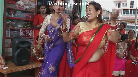 Nepali Aunty Teej Party Dance Hot Saree Wedding Dance Bhabhi