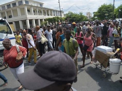 Vybz Kartel Fans Police Clash The Scene Outside Courthouse Photo