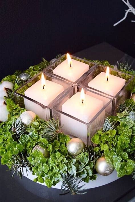 30 Elegant Christmas Candle Decorating Ideas New 2021 Page 3 Of 31
