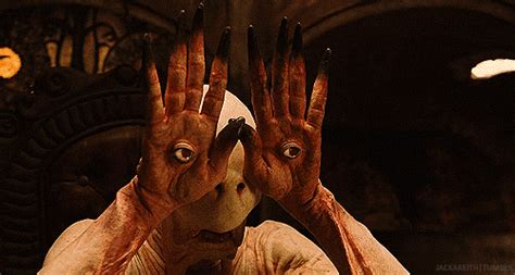 Le labyrinthe de pan :./size. Pans labyrinth pale man gif 6 » GIF Images Download