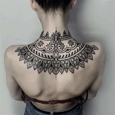 15 Best Upper Back Tattoo Ideas For Women 2023