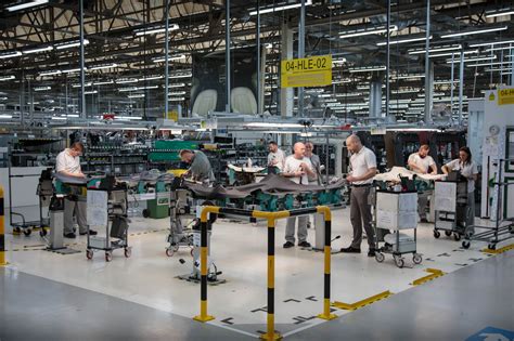 Bentley Motors Factory Tour Experience British Excellence In Crewe