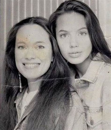 Angelina Jolie With Her Mother Marcheline Bertrand Late 1980s Or