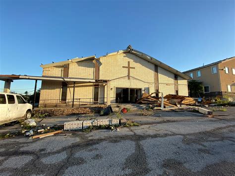 Three Tornadoes Strike North Texas Causing Heavy Damage, Thousands