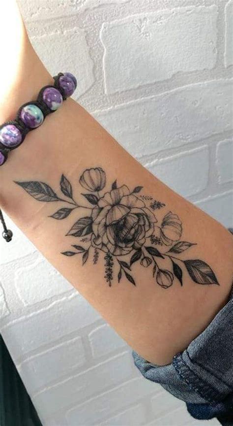 30 Delicate Flower Tattoo Ideas | Flower wrist tattoos ...