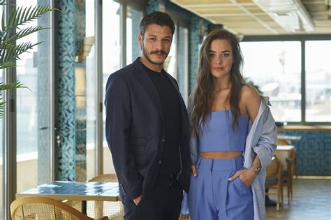 Dizinin yapımını başarılı şirket ojo pictures üstlenmiştir. First Look: Cam Tavanlar on Show TV! | Turkish Series News ...