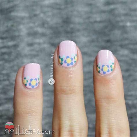 Check spelling or type a new query. Uñas decoradas secillas con flores paso a paso - Nailistas ...