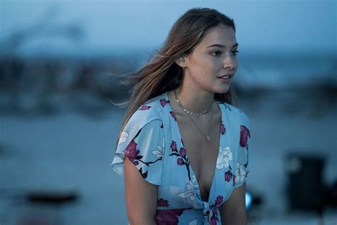 Outer Banks Cast Who Are The Stars Of Netflixs New Coming Of Age Mystery Drama Den Of Geek