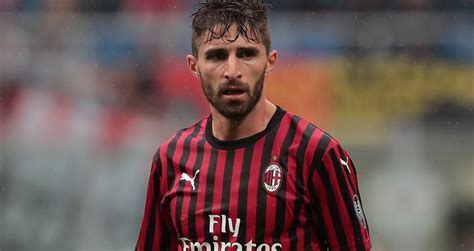 He started his career at bologna, before moving to chelsea in 2007. Fabio Borini pred povratkom v Premier ligo
