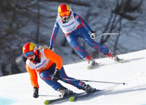 Kelly Gallagher Blind Northern Irish Skier Wins Gold Medal In Sochi Winter Paralympics Metro News