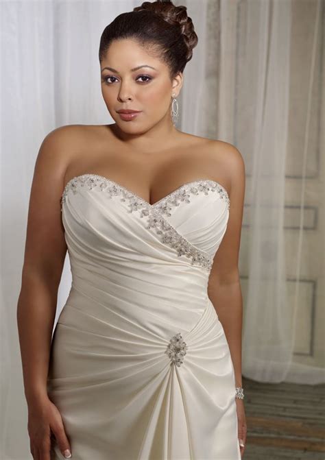 Plus Size Wedding Gowns For Mature Brides4