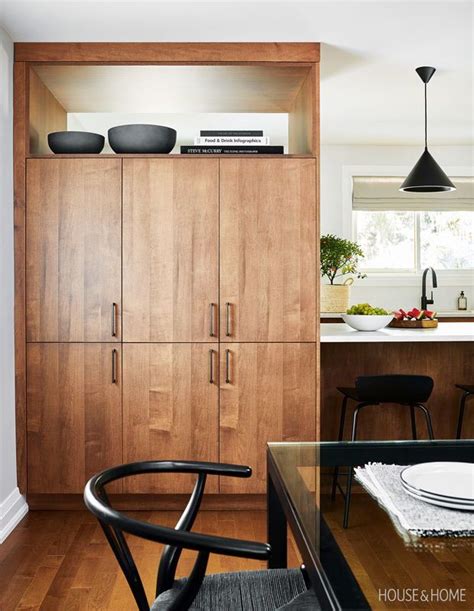 With its wood details, clean lines and geometric features, we are loving the look of these midcentury modern kitchens. Wood Cabinets Steal The Show In This Kid-Friendly Kitchen ...