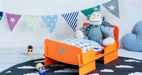 Ebay kleinanzeigen bett aus pappe. Puppenbettchen Aus Pappkarton Fix Selbst Gebaut