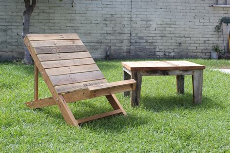 Our composite outdoor dining sets and chairs made from reclaimed materials are stylish, modern, ridiculously comfortable, and good for the earth! 18 Remarkable Furniture Designs Made From Recycled Pallet Wood