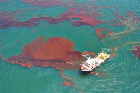 Decade After Bp Deepwater Horizon Spill Oil Drilling Is As Dangerous