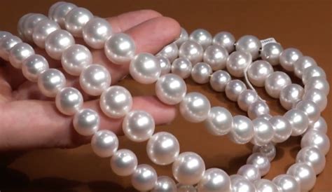 The Savvy Shopper Pearls Queen Of Gems