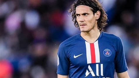 Edinson cavani has apologised for an instagram post that could yet lead to the manchester united striker being banned for three matches by the football association. Edinson Cavani va s'engager 3 ans avec Madrid