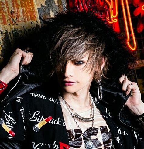 Becoming a japanese rock star. CLØWD - KØU (Vocals) J-rock, visual kei, band, japanese ...