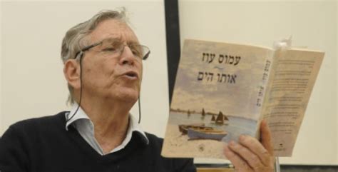 ראש הממשלה זוכר לטובה את עמוס עוז מילדותו ומעריך אותו כסופר חשוב. בשומרון תוקפים: עמוס עוז הוא תאום סיאמי של אנשי תג מחיר - סרוגים