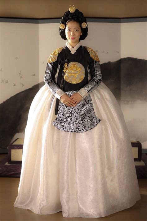 Attire Of Korean Royal Woman In Ceremonial Official Hanbok High