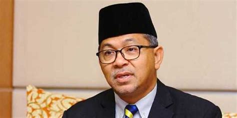 Menteri besar merupakan gelaran bagi ketua eksekutif kerajaan negeri di malaysia yang mempunyai raja atau sultan iaitu perlis, johor, kedah, perak nama jawatan menteri besar adalah mengambil nama yang digunakan di negeri johor bagi tujuan penyeragaman. Mahasiswa perlu berani teroka peluang kerja hingga ke luar ...