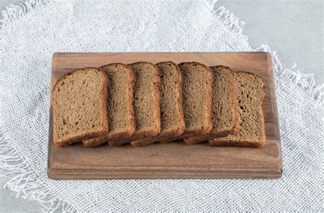 Nutrition Facts For 1 Slice Of Brown Bread