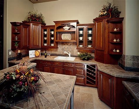 Since 1965, talented woodworkers at cabinetry by karman have been custom building extraordinary kitchen and bathroom cabinets. Cabinetry by Karman | USA | Kitchens and Baths manufacturer