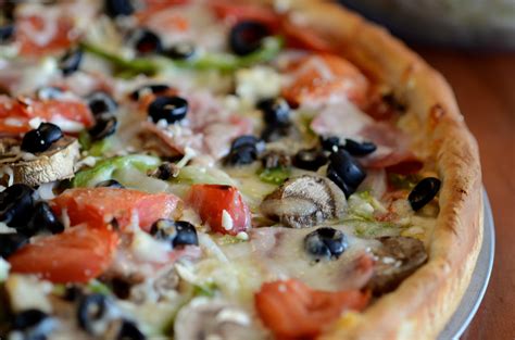 The 10 Most Popular Pizza Toppings List Wire
