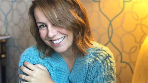 Vou falar sobre isto pela primeira vez…, começou por dizer a apresentadora da rtp, esclarecendo alguns rumores. Tânia Ribas de Oliveira muda de visual "Muito mais gira ...