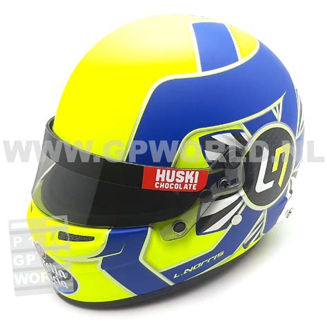 Dalam unggahan tersebut, mclaren menjelaskan bahwa helm lando norris untuk gp inggris tersebut dirancang oleh eva, seorang penggemar cilik yang baru berusia 6 tahun. 2020 helm Lando Norris - 1/2 Bell Sports - GPworld Racing ...